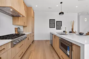 1347 W Grand Ave, Chicago, IL 60642 - Photo 10