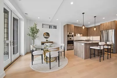 434 W Melrose Street #502, Chicago, IL 60657 - Photo 2