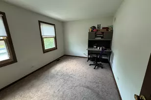 1013 E Benton Ave, Naperville, IL 60540 - Photo 12