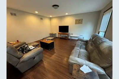 1013 E Benton Avenue, Naperville, IL 60540 - Photo 6