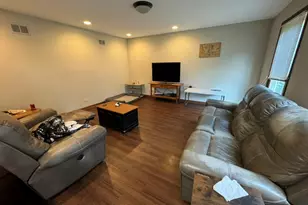 1013 E Benton Ave, Naperville, IL 60540 - Photo 6