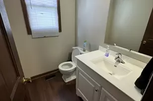 1013 E Benton Ave, Naperville, IL 60540 - Photo 8