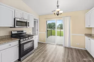 3292 Bromley Ln, Aurora, IL 60502 - Photo 8