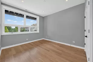 1347 W Grand Ave, Chicago, IL 60642 - Photo 14