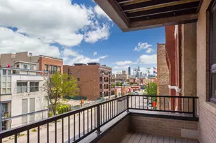 1347 W Grand Ave, Chicago, IL 60642 - Photo 22