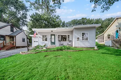 909 Pershing Drive, Wauconda, IL 60084 - Photo 2