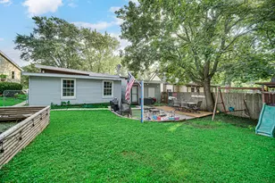 909 Pershing Dr, Wauconda, IL 60084 - Photo 18