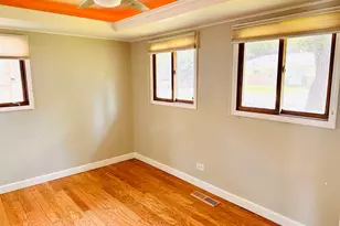 432 Natoma St, Park Forest, IL 60466 - Photo 8