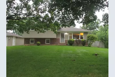 23W554 Burdette Avenue, Carol Stream, IL 60188 - Photo 2