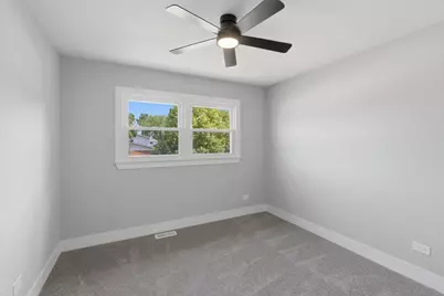 37 E Weathersfield Way, Schaumburg, IL 60193 - Photo 10