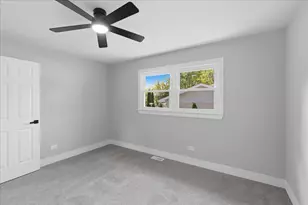 37 E Weathersfield Way, Schaumburg, IL 60193 - Photo 12