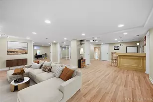 1002 Thoroughbred Cir, Saint Charles, IL 60174 - Photo 6