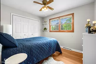 226 Meadowwood Dr, Joliet, IL 60431 - Photo 34