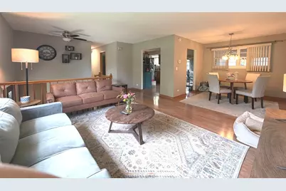 360 Homewood Drive, Bolingbrook, IL 60440 - Photo 4