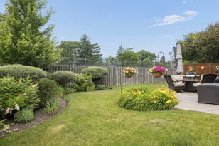 328 Cromwell Ct, Westmont, IL 60559 - Photo 28