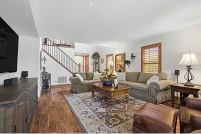 328 Cromwell Court, Westmont, IL 60559 - Photo 2