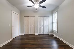 38 N Green St, Carpentersville, IL 60110 - Photo 14