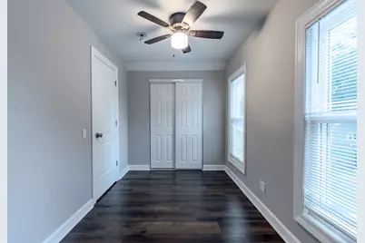 38 N Green Street, Carpentersville, IL 60110 - Photo 20