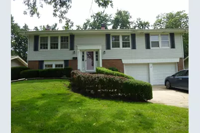 21W651 Glen Valley Drive, Glen Ellyn, IL 60137 - Photo 2