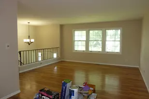 21W651 Glen Valley Dr, Glen Ellyn, IL 60137 - Photo 4