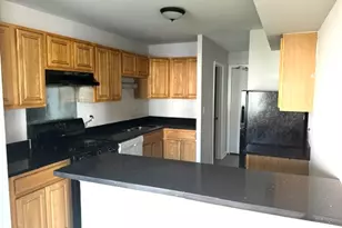 2000 Bayside Dr, Palatine, IL 60074 - Photo 8