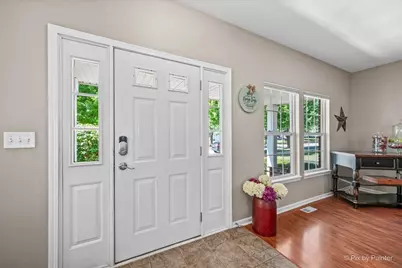 1075 Robinson Street, Elburn, IL 60119 - Photo 6
