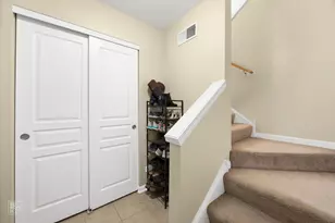 706 E Wing St, Arlington Heights, IL 60004 - Photo 2