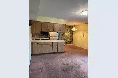 8210 Elmwood Avenue #403, Skokie, IL 60077 - Photo 6