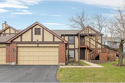 379 Sandhurst Circle #1, Glen Ellyn, IL 60137 - Photo 1