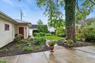 1312 S 3rd St, Saint Charles, IL 60174 - Photo 18