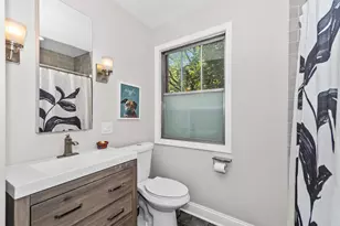 415 Ashland Ave, Evanston, IL 60202 - Photo 16