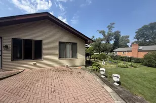 1009 S Ahrens Ave, Lombard, IL 60148 - Photo 16