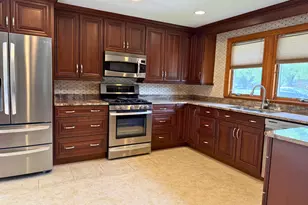 1009 S Ahrens Ave, Lombard, IL 60148 - Photo 4
