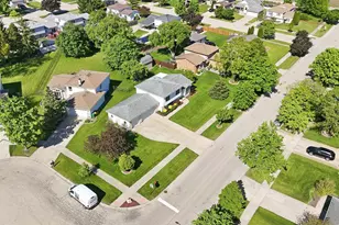 752 Rosanne St, Lockport, IL 60441 - Photo 32