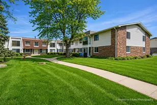 2711 Hobson Rd, Woodridge, IL 60517 - Photo 4