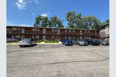 1910 W Hatherleigh Court #2C, Mount Prospect, IL 60056 - Photo 1