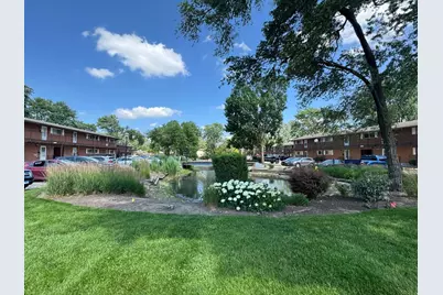 1910 W Hatherleigh Court #2C, Mount Prospect, IL 60056 - Photo 12