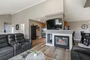 1409 New Haven Dr, Cary, IL 60013 - Photo 4