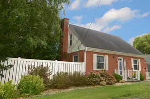 733 E Main St, Ottawa, IL 61350 - Photo 2