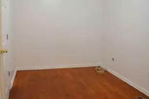 8426 S Brandon Ave, Chicago, IL 60617 - Photo 6