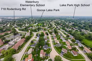 718 Rodenburg Rd, Roselle, IL 60172 - Photo 4