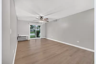 718 Rodenburg Road #206, Roselle, IL 60172 - Photo 8