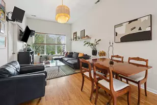 2607 N Hamlin Ave, Chicago, IL 60647 - Photo 2