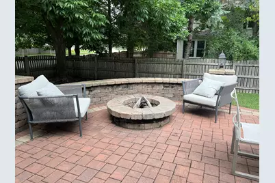 149 Napier Court, Vernon Hills, IL 60061 - Photo 2