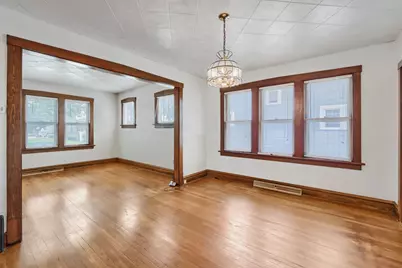 709 Center Street, Waukegan, IL 60085 - Photo 12