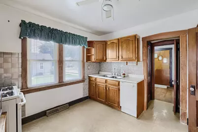 709 Center Street, Waukegan, IL 60085 - Photo 20