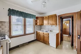 709 Center St, Waukegan, IL 60085 - Photo 20