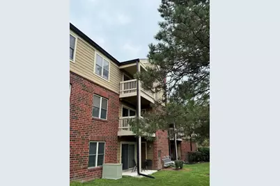 108 Glengarry Drive #304, Bloomingdale, IL 60108 - Photo 2