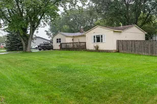 3707 Clearview Ave, Gurnee, IL 60031 - Photo 1