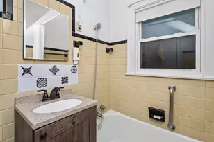 3872 N Ottawa Ave, Chicago, IL 60634 - Photo 10